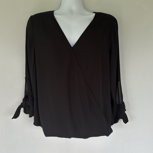 Unbranded black surplice v-neck cut out tie long sleeve blouse size XL - Picture 2 of 10